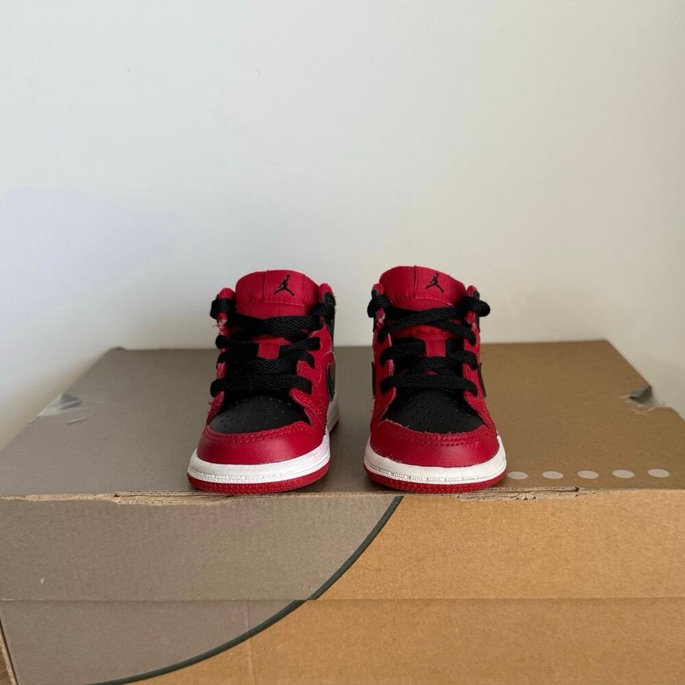 Nike Air Jordan 1 Mid ‘Reverse Bred’ Baby Sneakers- SZ 3 C - Picture 7 of 9